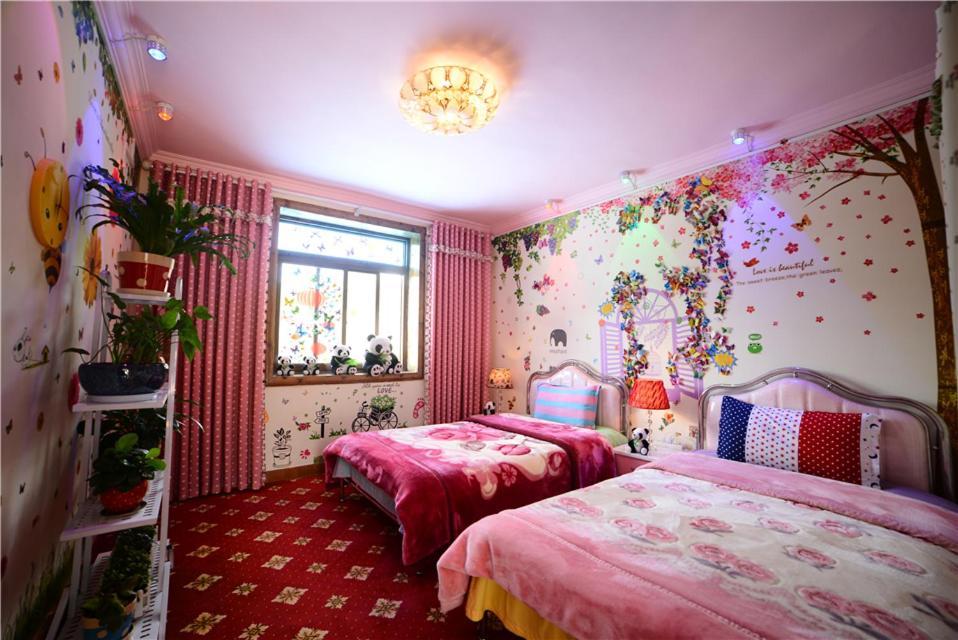 October Inn Лицзян Экстерьер фото