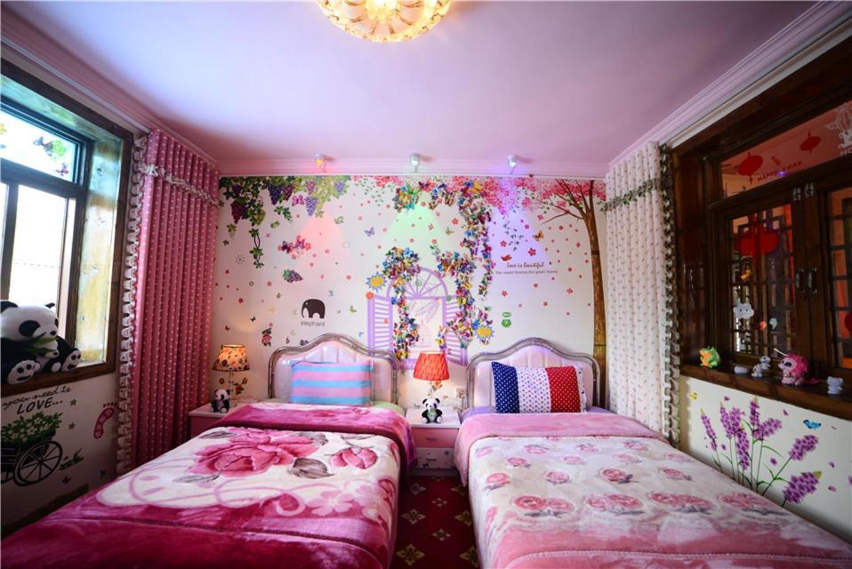 October Inn Лицзян Экстерьер фото